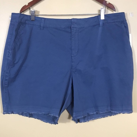 STYLE‎ & COMPANY Shorts Womens 18W Blue Mid Rise Casual Chino Raw Hem - Picture 2 of 9